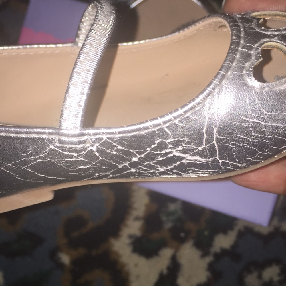 FREE 🎁 with Any Kids Bundle/ Toddler Girls Sz.7 Silver Ballet Flats - Picture 4 of 4